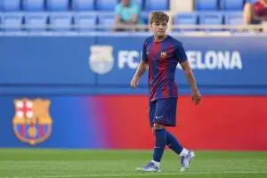 باريس سان جيرمان يخطط للتعاقد مع نجم برشلونة الشاب هوان هيرنانديز مجانًا في 2026