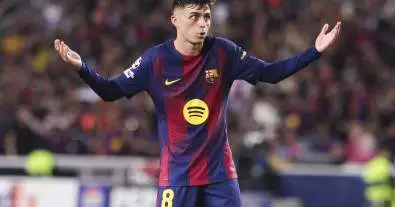 غياب مؤثر لبرشلونة أمام إلتشي بعد بطاقة حمراء في الكلاسيكو