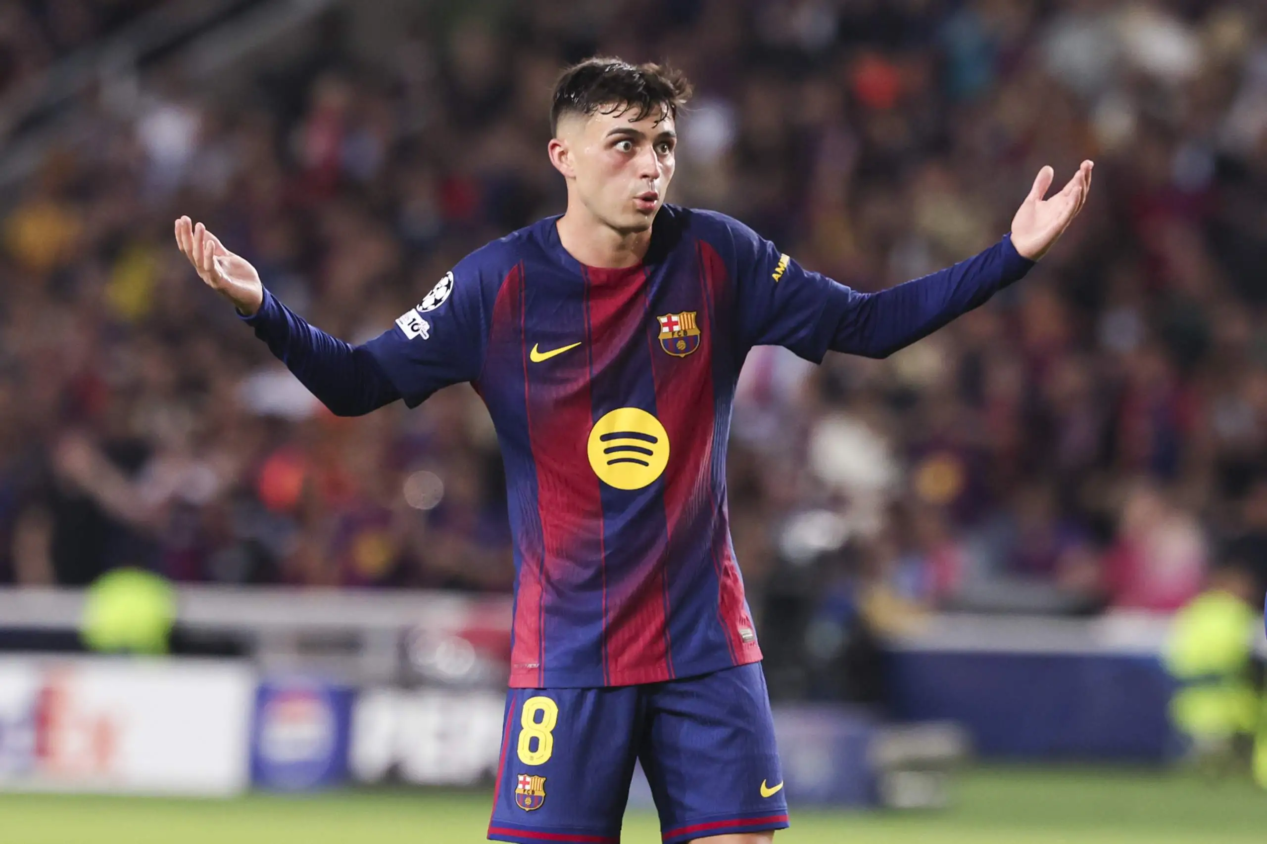 غياب مؤثر لبرشلونة أمام إلتشي بعد بطاقة حمراء في الكلاسيكو