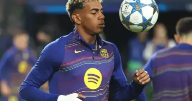 لامين يامال وفيرمين لوبيز يعودان إلى تدريبات برشلونة قبل مواجهة جيرونا