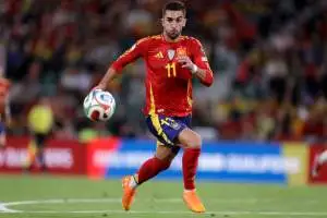 برشلونة يتلقى ضربة إصابة جديدة بعد استبعاد فيران توريس من مواجهة بلغاريا