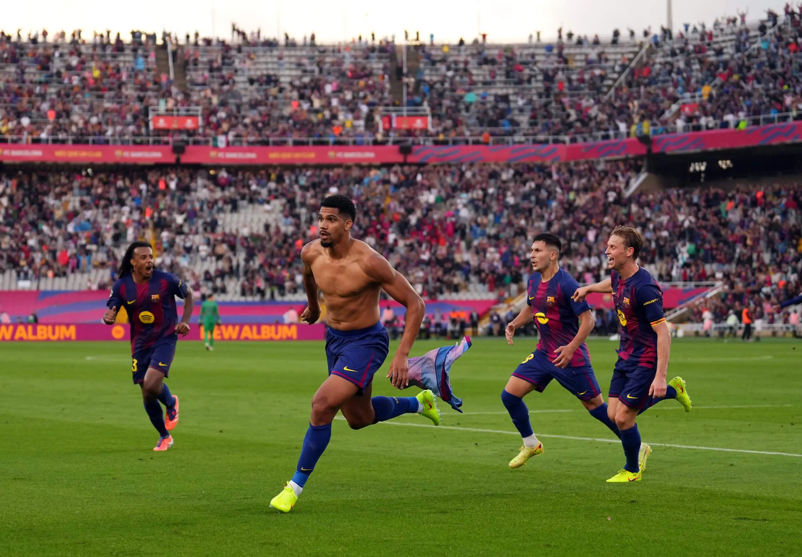 برشلونة يحقق انتصارًا مثيرًا في ديربي كتالونيا بفضل هدف قاتل