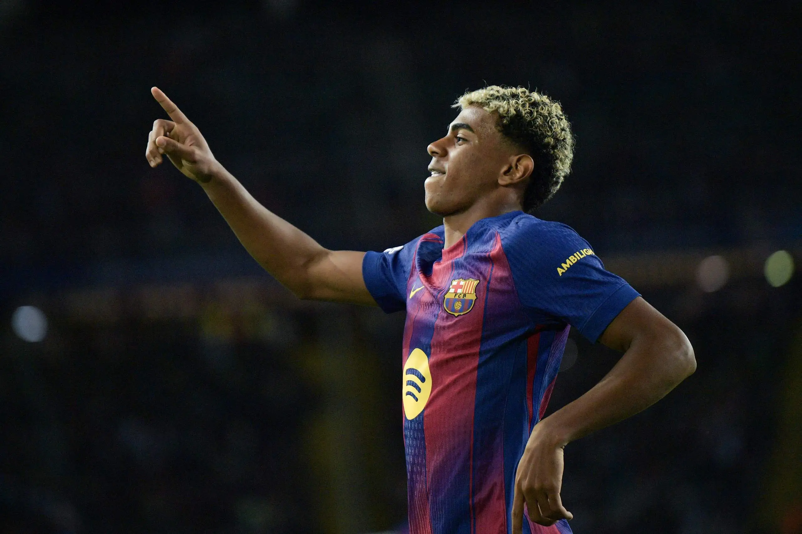 لمسة سحرية في الكلاسيكو: نجم برشلونة الشاب يستعد للتألق في مواجهة ريال مدريد