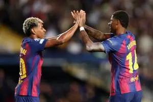 كيف تفاعل الشاب لامين يامال مع اهتمام برشلونة بضم نجم مانشستر يونايتد