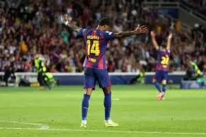 برشلونة يستعد لضم نجم إنجليزي بعد تألقه اللافت