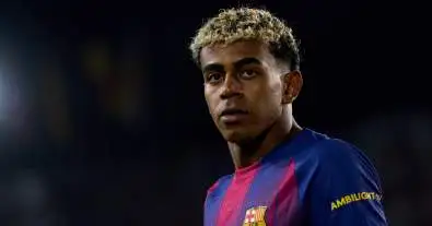 اجتماع سري يثير التكهنات حول مستقبل نجم برشلونة الشاب