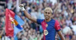 لامين يامال يُطالب ببقاء شريكه الأساسي.. وعرض خيالي بقيمة 75 مليون يورو من عملاق البريميرليغ يهدد مستقبل اللاعب!