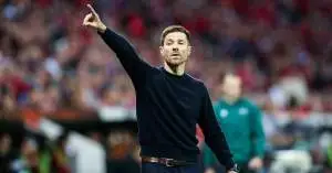 ليس فينيسيوس.. تشابي ألونسو يصدم نجم ريال مدريد بقرار استبعاده نهائيًا بعد تصرف مفاجئ!