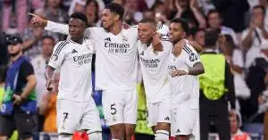 مانشستر يونايتد يتحرك لانتشال نجم ريال مدريد من العزلة: هل يرحل في الشتاء؟