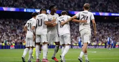 رغم الانتصار.. أزمات ريال مدريد تخرج عن السيطرة وتفتح باب الرحيل أمام أحد أبرز نجوم المستقبل!