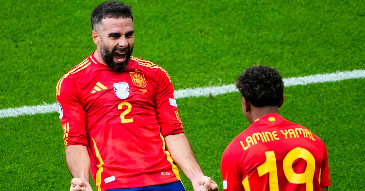 تطور مفاجئ في غرفة ملابس المنتخب الإسباني: توتر كبير بعد الكلاسيكو وأزمة بين لاعبي برشلونة وريال مدريد!