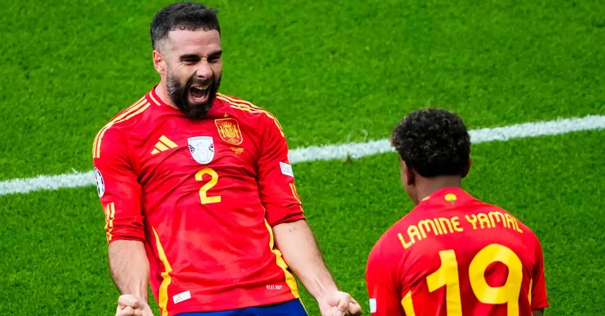 تطور مفاجئ في غرفة ملابس المنتخب الإسباني: توتر كبير بعد الكلاسيكو وأزمة بين لاعبي برشلونة وريال مدريد!