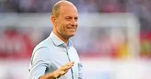 ياس سوروب يفاجئ عادل مصطفى بقرار مثير.. سيد عبد الحفيظ يُثير الجدل حول المدرب الدنماركي ومانويل جوزيه يعود إلى الواجهة!