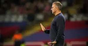 أزمة جديدة في برشلونة بعد مواجهة أولمبياكوس: فليك يتخذ قرارًا مفاجئًا بشأن أحد لاعبي الفريق الأساسيين