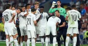 أزمة مفاجئة تهدد استقرار ريال مدريد بعد تصرف غاضب في الكلاسيكو