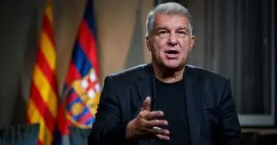 الصدمة التي هزت برشلونة: كان لابورتا يعلق آمالًا كبيرة عليه… لكنه اختفى مجددًا!