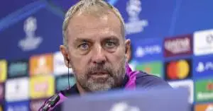 برشلونة في حالة تأهب: هانسي فليك يصرّ على عودة النجم المُنتظر لإنقاذ الفريق من الأزمة!