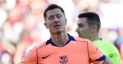 برشلونة يودع ليفاندوفسكي ويستعد لصفقة مفاجئة: النادي يضع خيارًا غير متوقع لتدعيم خط المقدمة الصيف المقبل