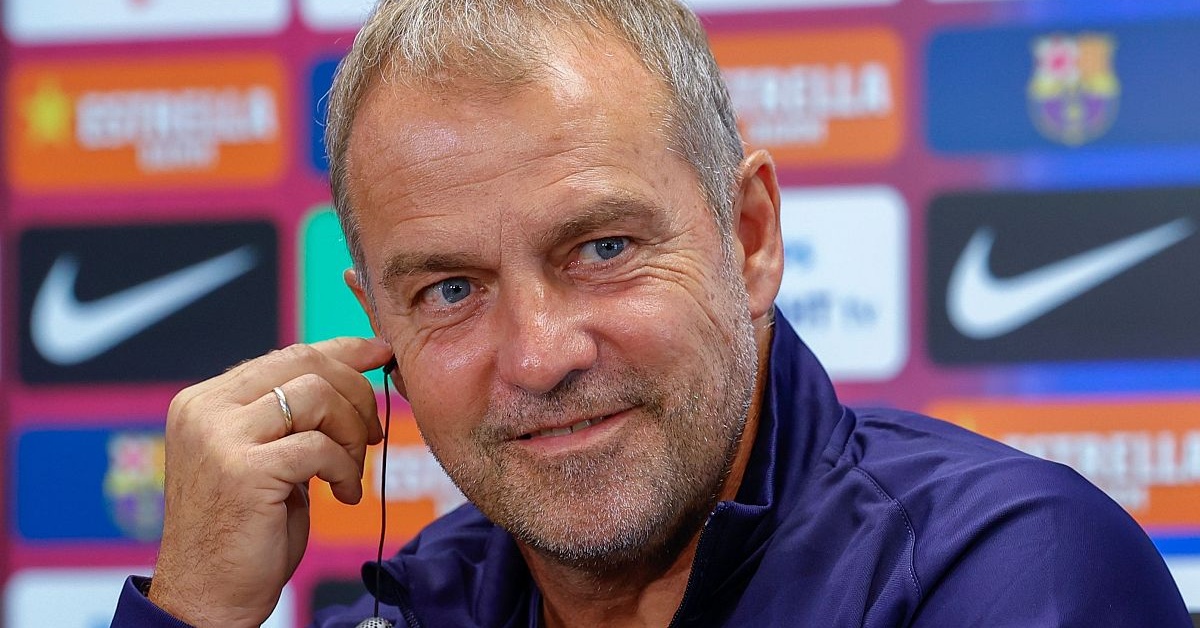 فليك يعلن عن مفاجأة في خط وسط برشلونة: نجم جديد سيحدث فارقًا كبيرًا هذا الموسم!