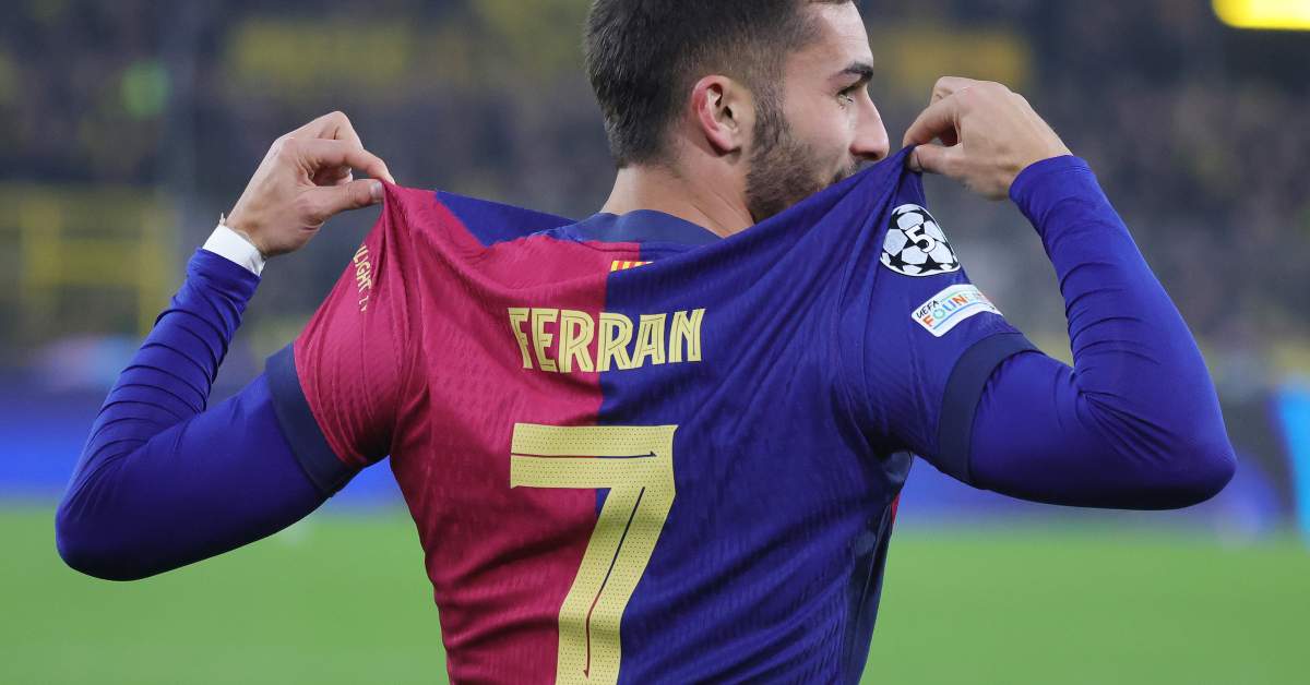 لماذا يحمل الرقم 7 مكانة خاصة في قلب لاعب برشلونة والمنتخب الإسباني؟