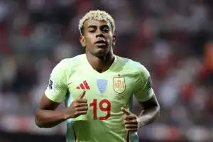 تسوية التوترات بين برشلونة وإسبانيا بسبب حالة لامين يامال