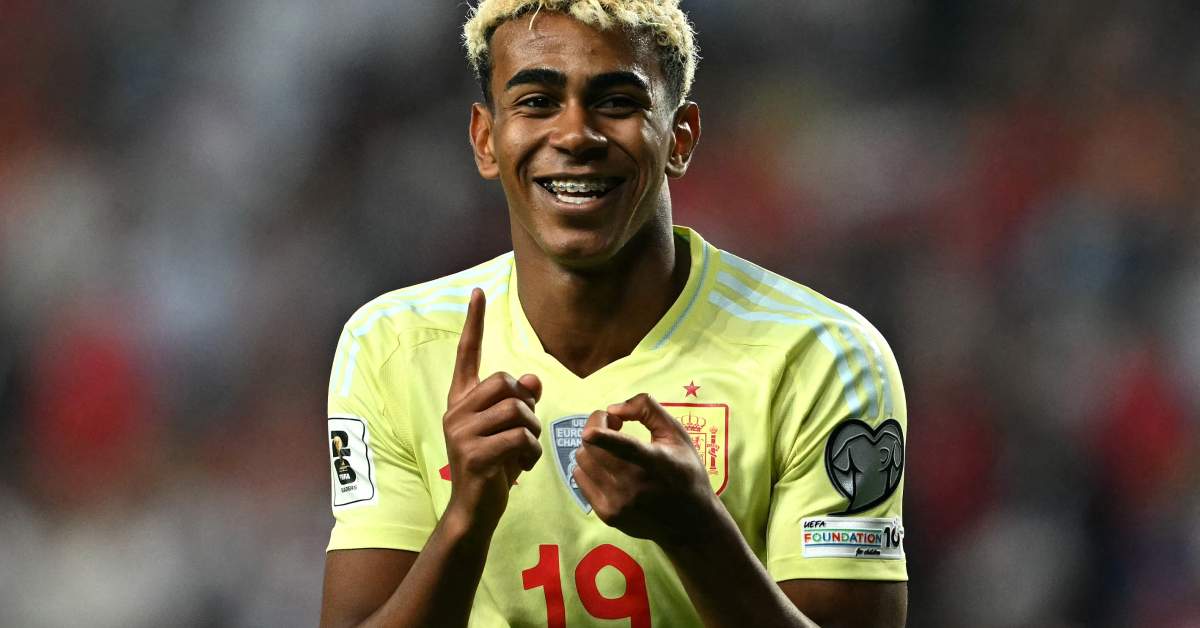 نجم برشلونة الشاب يتألق بقميص إسبانيا الجديد لمونديال 2026