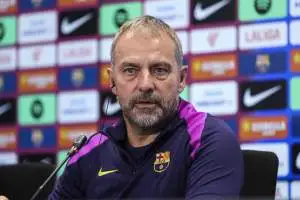 إصابة مفاجئة تُعكر صفو برشلونة وتقلق المدرب هانسي فليك