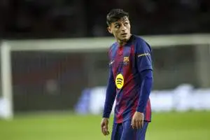 لاعب شاب يلفت أنظار النجم في برشلونة