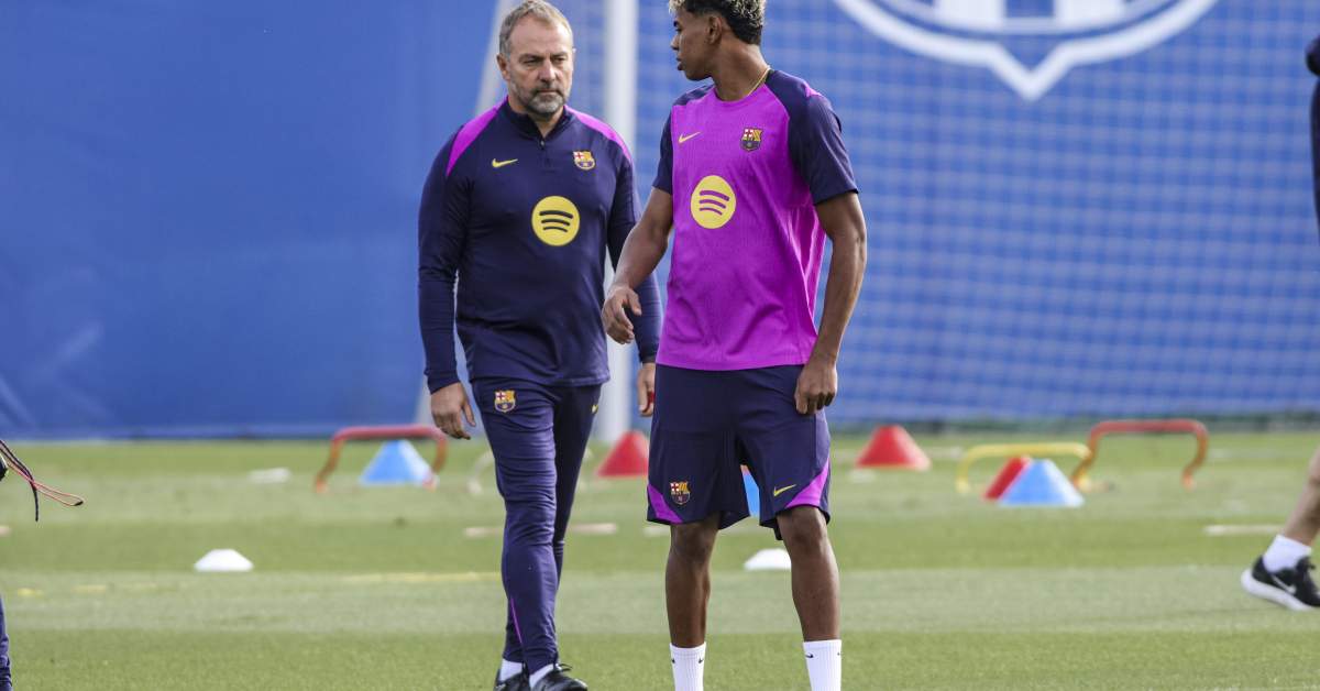مدرب برشلونة يطمئن الجماهير حول حالة الشاب لامين يامال ويعلق على اقتراح تغيير مركزه