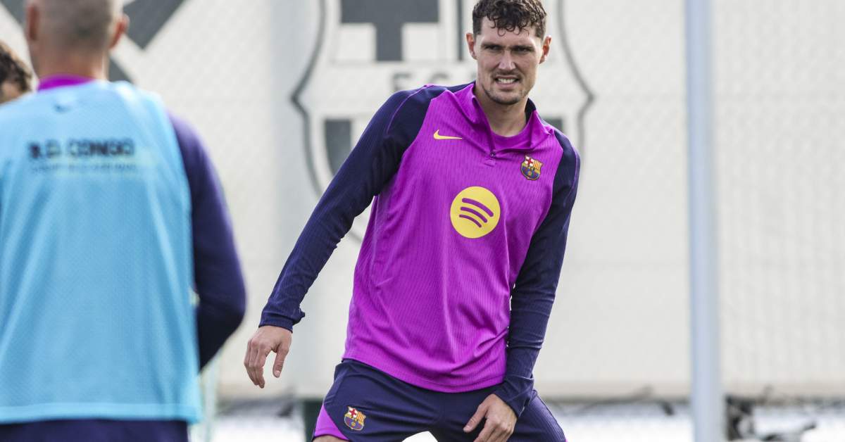 أمل الاستمرار: لاعب برشلونة يكشف عن خططه المستقبلية