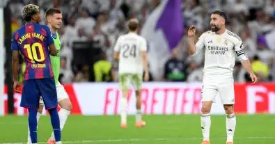 دفاع مدرب إسبانيا عن الشاب يامال بعد مواجهة الكلاسيكو مع كارفاخال