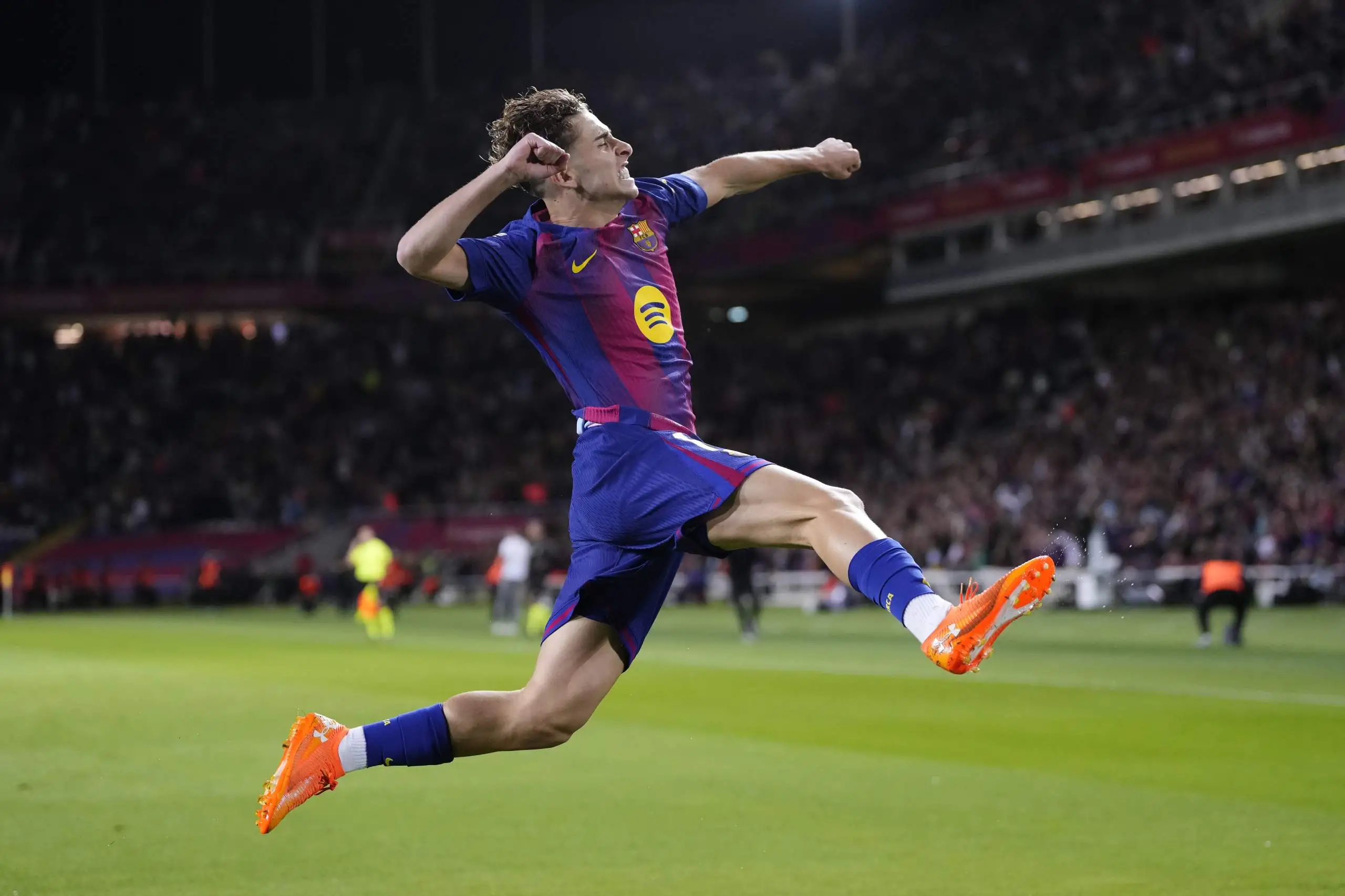 نقاط حديث مثيرة من مباراة برشلونة وإلتشي 3-1
