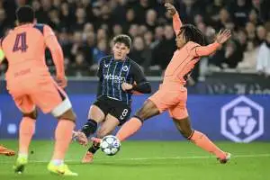 برشلونة يواجه أزمة دفاعية جديدة في دوري الأبطال