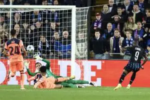 تحذير من قلب الدفاع: برشلونة بحاجة لتحسين الدفاعات بعد التعادل المثير