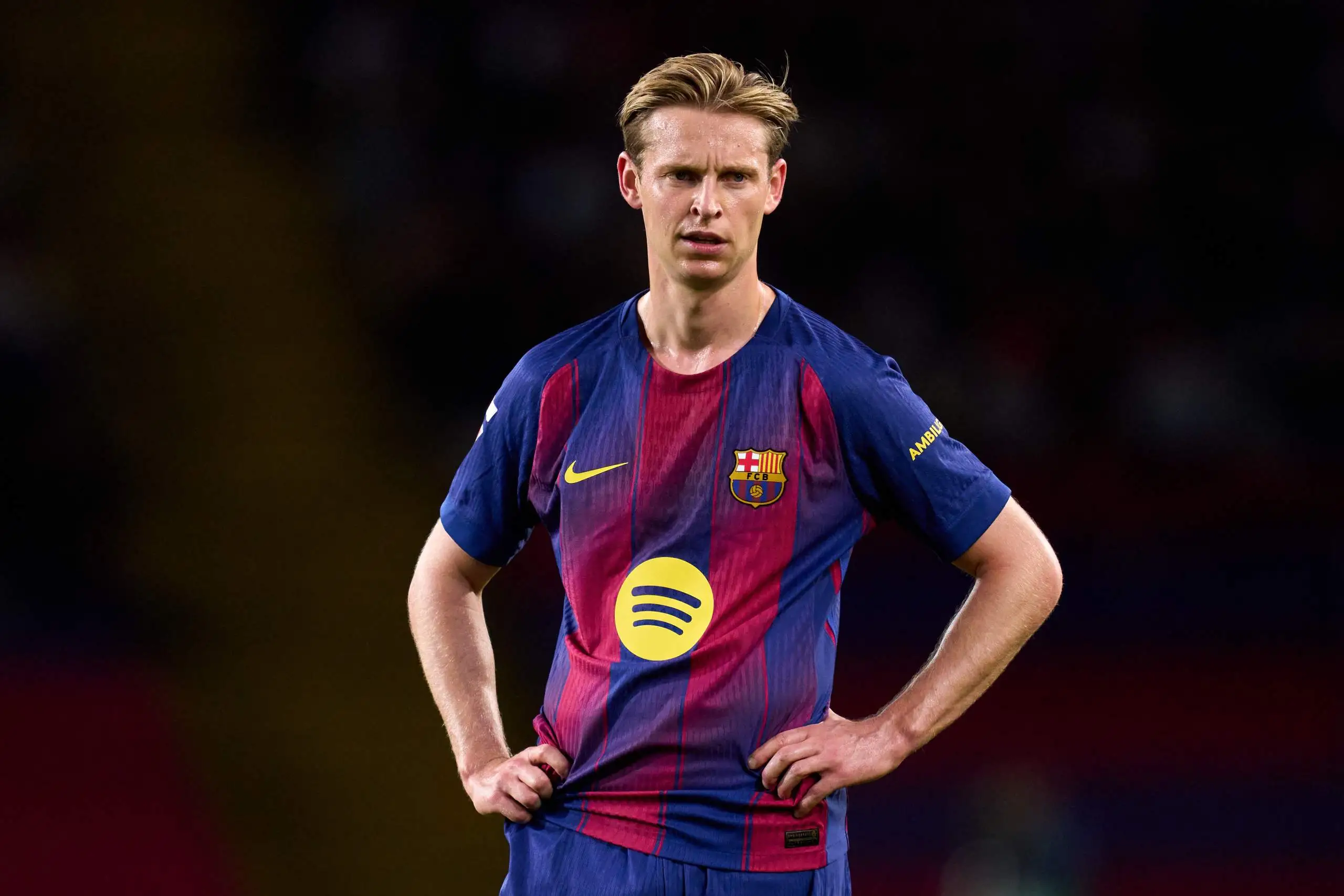 حذر للاعبي برشلونة قبل مواجهة حاسمة في دوري الأبطال