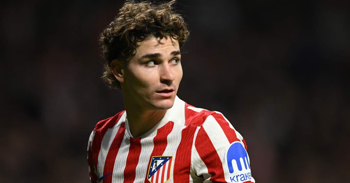 النجم الأرجنتيني يعلق على شائعات الانتقال إلى برشلونة