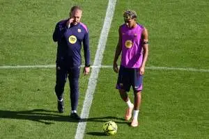 طلب مدرب برشلونة بشأن لامين يامال قبل تصفيات كأس العالم