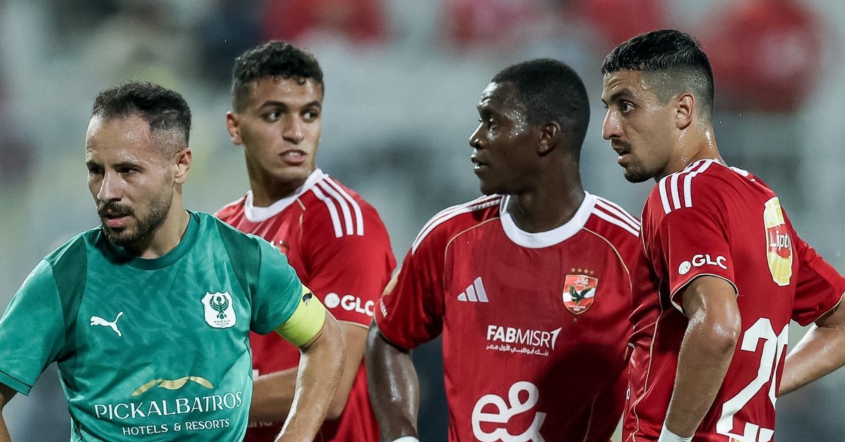 خلافات داخل الأهلي بعد التعادل مع المصري: انتقادات حادة لثلاثي الفريق ورد فعل مفاجىء بشأن زيزو