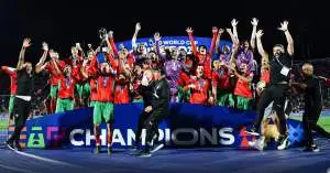 لأهلي يرصد التعاقد مع بطل العالم المغربي لتدعيم الظهير الأيسر وتحذير عاجل للخطيب بشأن رحيل نجم الفريق في يناير!