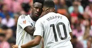 مبابي يطلب من ريال مدريد بيع فينيسيوس والتعاقد مع مهاجم رقم 9!