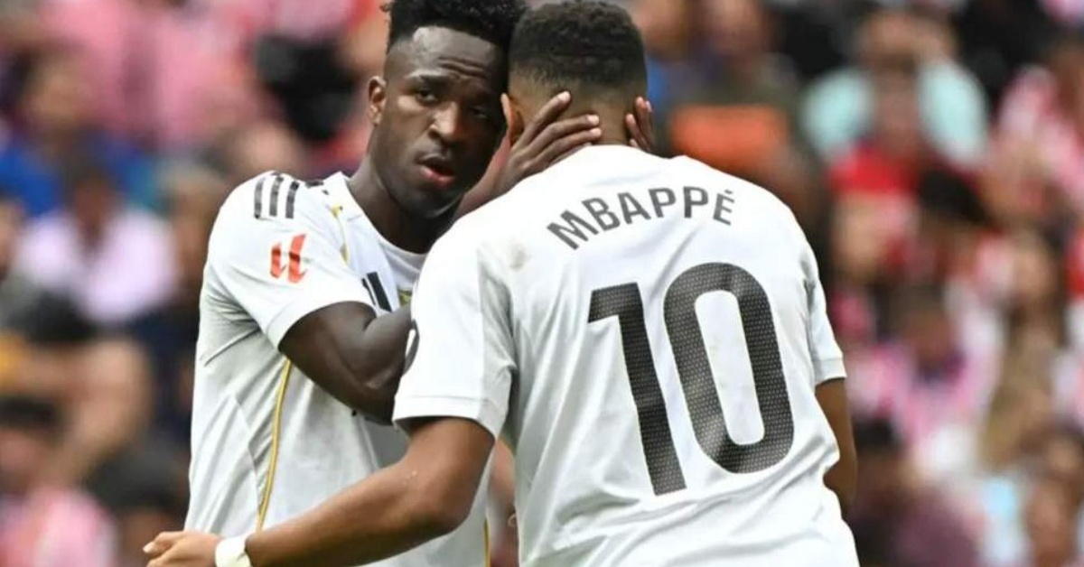 مبابي يطلب من ريال مدريد بيع فينيسيوس والتعاقد مع مهاجم رقم 9!