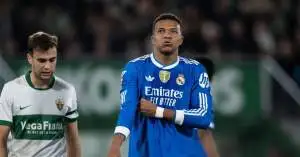 مبابي يُنهي صمته: انتقادات قاسية لأداء نجم ريال مدريد وتلميحات حول مستقبله!