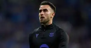 مفاجأة في برشلونة: إريك غارسيا يطلب قرارًا حاسمًا من فليك بشأن زميله!