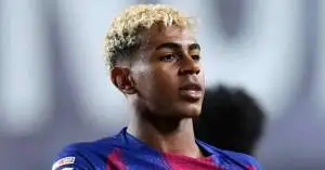 قرار حاسم وغير متوقع أنقذ مستقبل لامين يامال الكروي وحوّله إلى نجم برشلونة