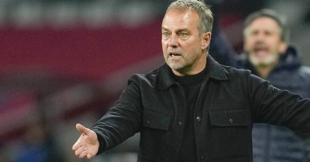 قرار مفاجئ من فليك يهدد مستقبل أحد نجوم برشلونة قبل مواجهة تشيلسي!