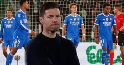 قرار صادم من تشابي ألونسو يُهدد مستقبل نجم ريال مدريد: هل اقترب الرحيل؟