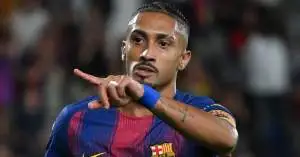 رافينيا يتدخل بشكل مفاجئ: طلب حاسم من نجم برشلونة لحماية مشروع فليك!