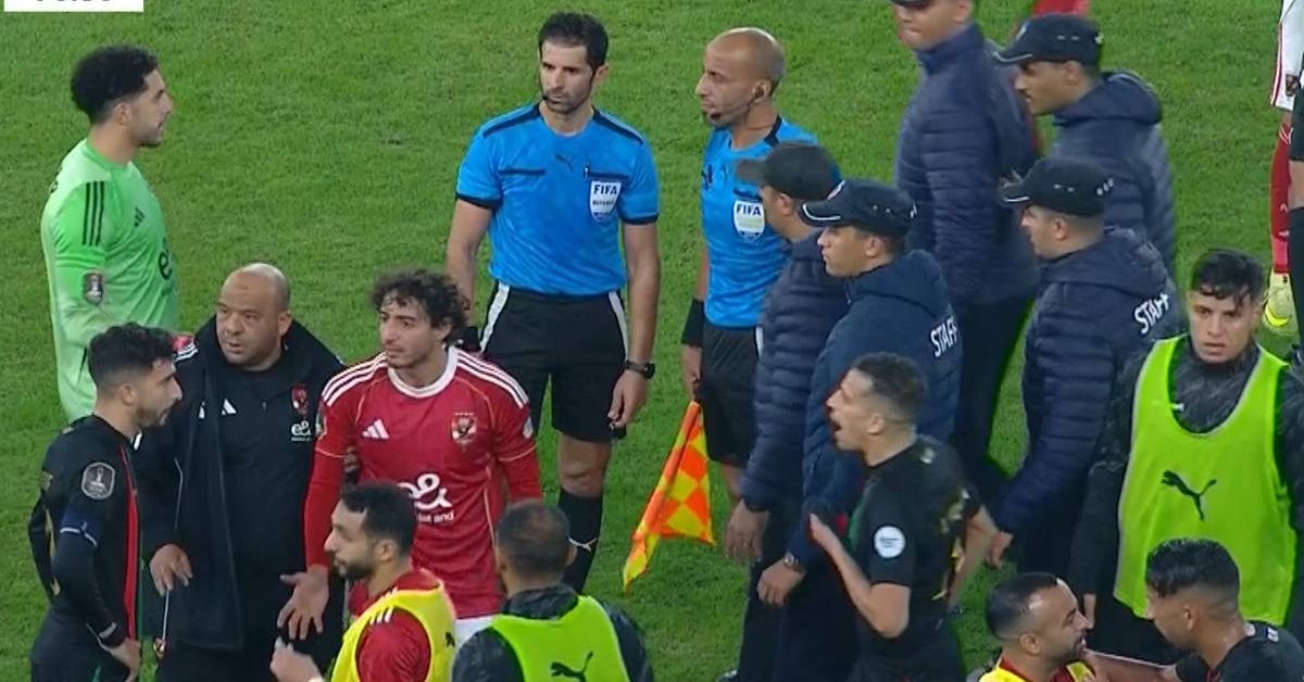 رد فعل مفاجئ من الخطيب على أحداث مباراة الجيش الملكي وصفقة غير متوقعة في الأهلي… هل يفقد الفريق نجمًا بارزًا في الشتاء؟!