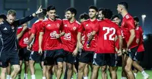 صفقات كبرى في الأفق: الأهلي يقترب من ضم نجم الدوري المصري وبيراميدز يفتح الباب لمفاوضات مع نجم الزمالك