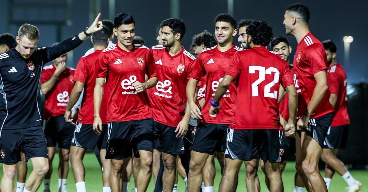 صفقات كبرى في الأفق: الأهلي يقترب من ضم نجم الدوري المصري وبيراميدز يفتح الباب لمفاوضات مع نجم الزمالك